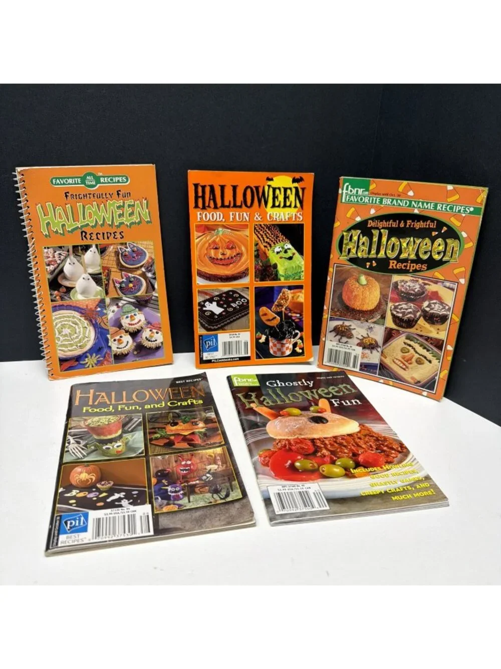 Halloween Food Fun Crafts Lot of 5 Mini Cookbook Recipes Snack Books See Photos